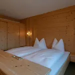Gaestehaus Almhof Bed & Breakfast Zoblen