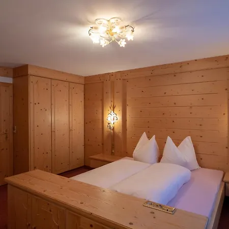 Gaestehaus Almhof Zoblen
