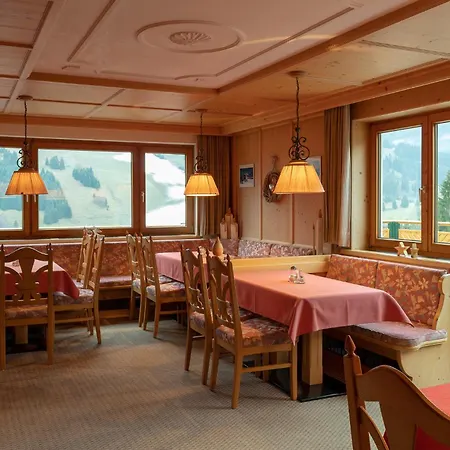 Bed and Breakfast Gaestehaus Almhof *