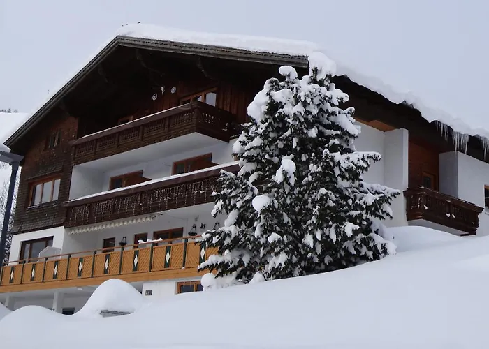 ベッド・アンド・ブレックファスト Gaestehaus Almhof Zöblen