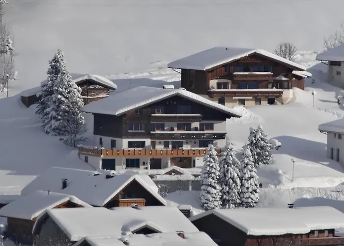 ベッド・アンド・ブレックファスト Gaestehaus Almhof